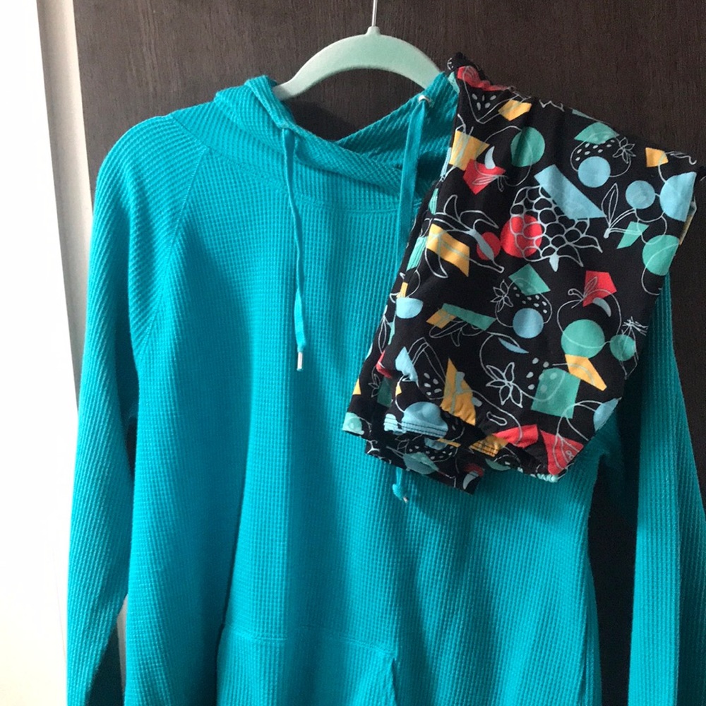 Teal hoodie with co ordinating lularoe OS leggings